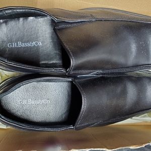 Mens Bass and Co. Black dress shoe